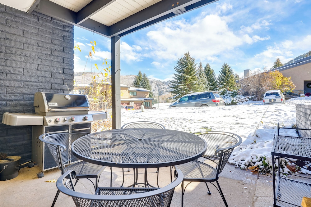 Between Beaver Creek & Vail: Modern Condo w/ View!