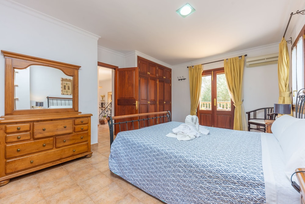 Pleta De Son Monjo in Maria de la Salut