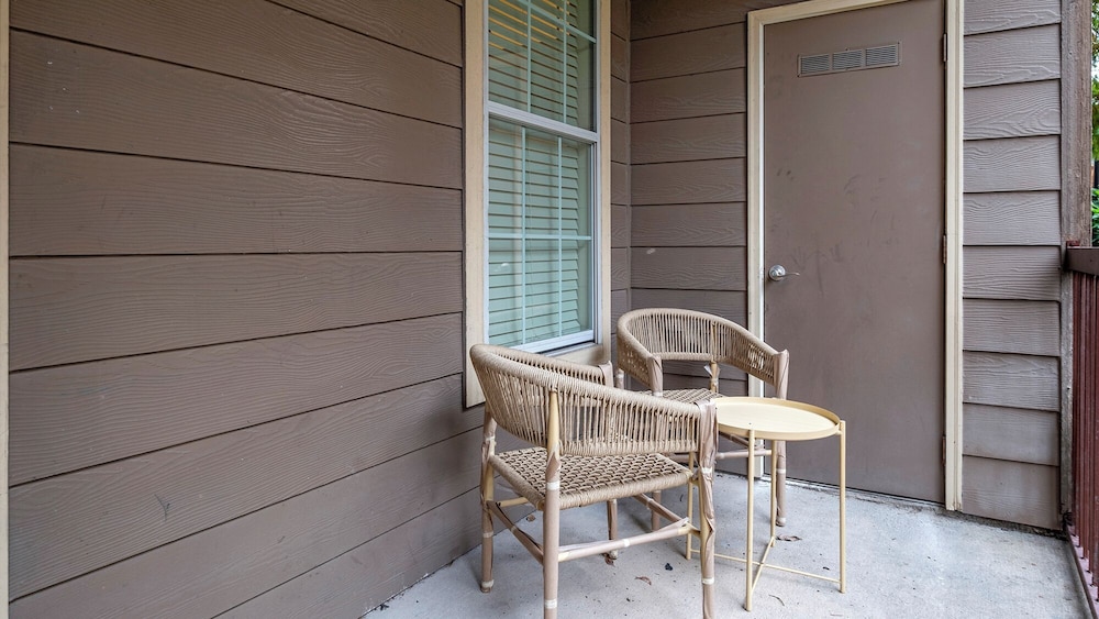 Landing Furnished Apartments Northwest Houston