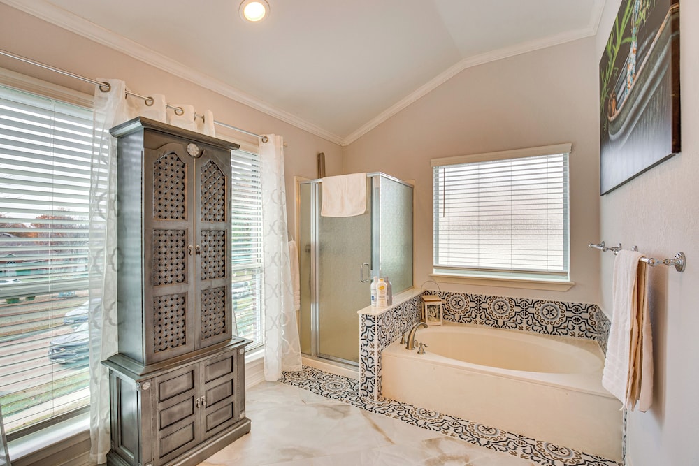 3 Mi to the Star: Spacious Home w/ Yard + Gazebo!