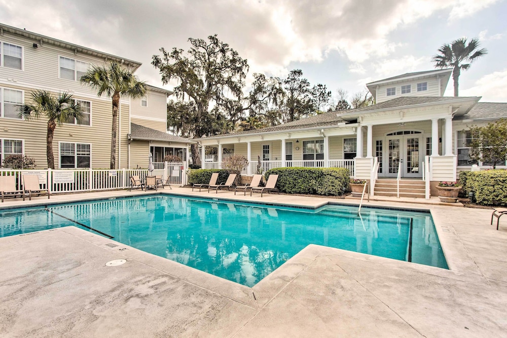 Bright St Simons Island Condo w/ Shared Pool! - Property Image 9