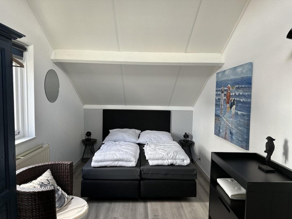 Bungalow in Breskens Near Beach & Lighthouse view 2