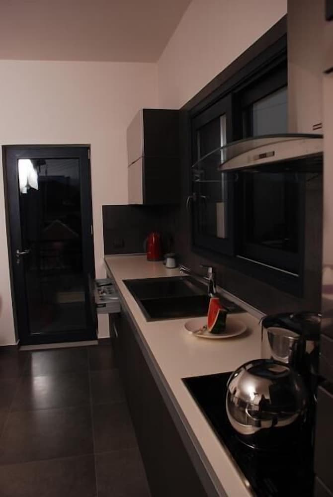 Sugar and Almond - Luxury Apartments