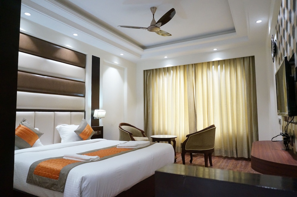 Hotel Grand Palace