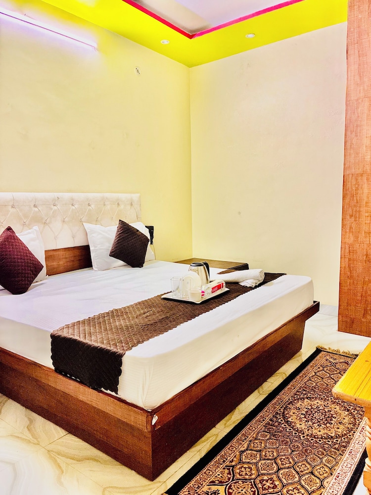 Shivanya guest house