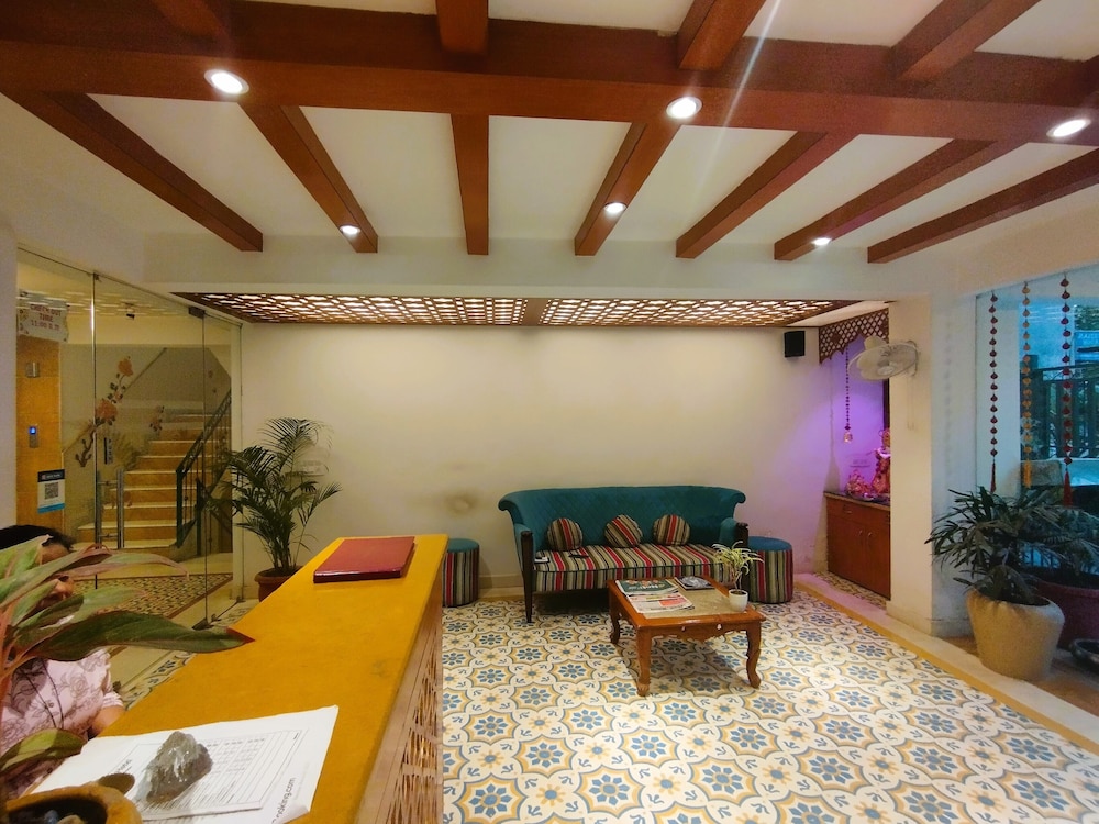 The Angel Hotel And Suites