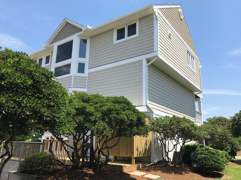 As Good As It Gets by Topsail Realty