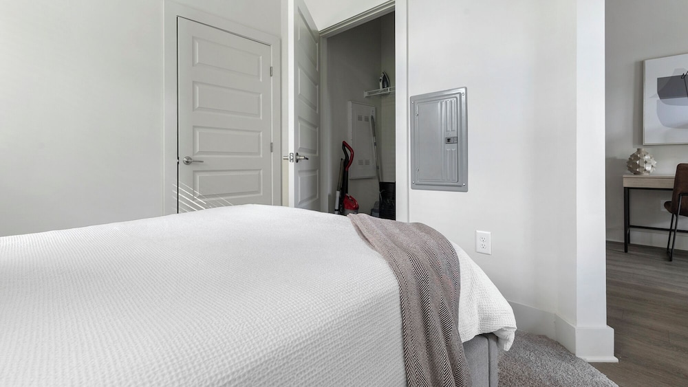 Landing Furnished Apartments - Northwest Charlotte