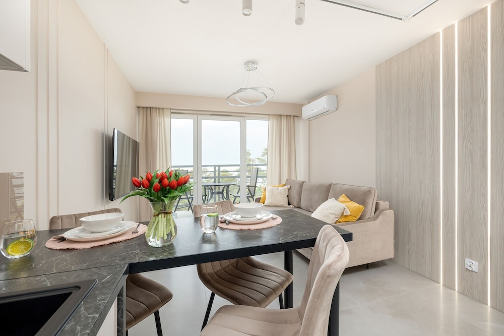 Porta Mare by Renters Prestige