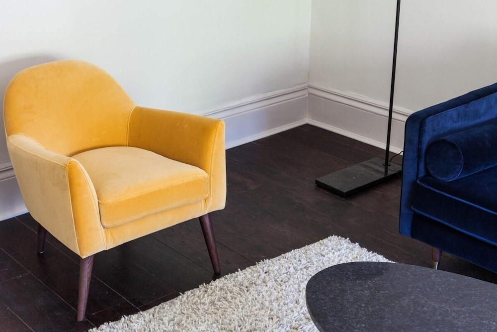 Elegant, Airy 2 Bedroom Flat in Paddington