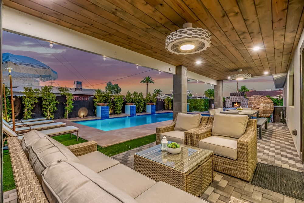NEW The Kensington Custom Pool Al-fresco Living