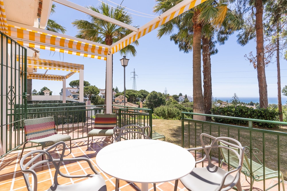 Apartment in Mijas Costa Near Beaches