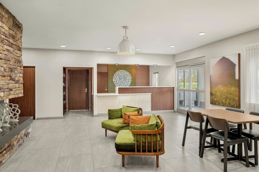 Fairfield by Marriott Mt Pleasant - Image 2
