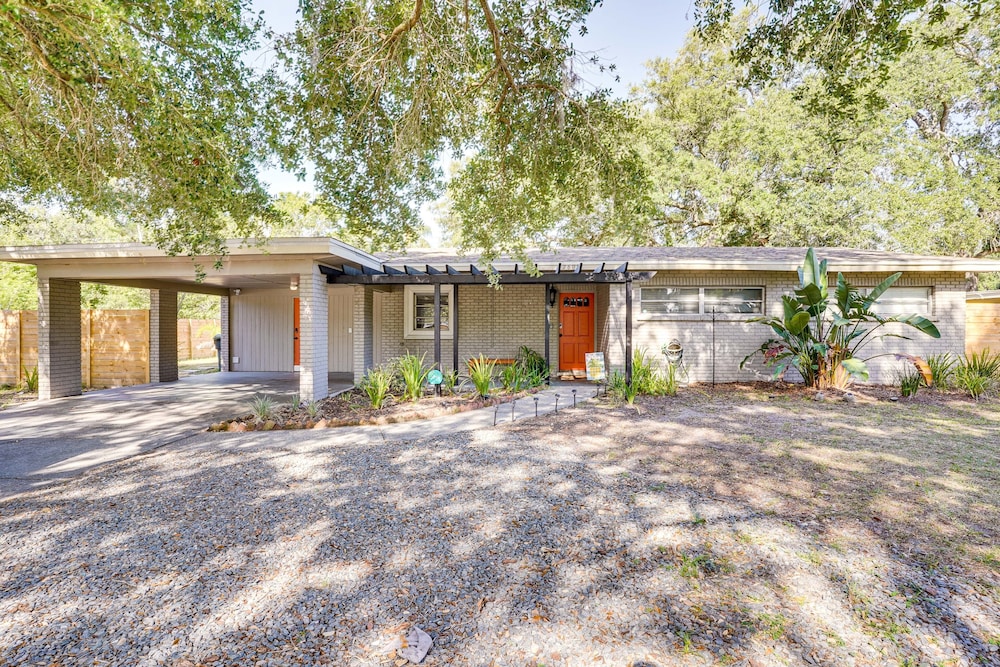 Modern Lakeland Vacation Rental: Patio & BBQ Grill view 5