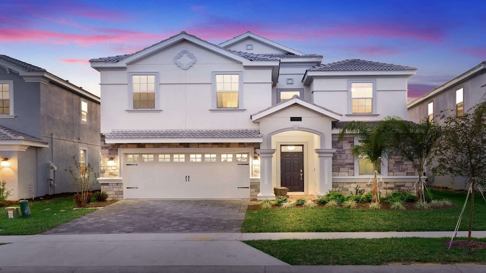 Greenview 8BR Home Private Theater Pool/spa/games