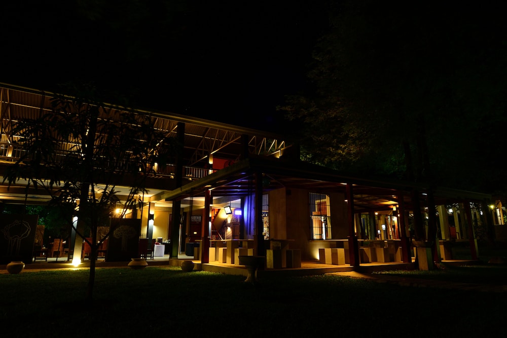 Nil Diya Mankada Safari Lodge