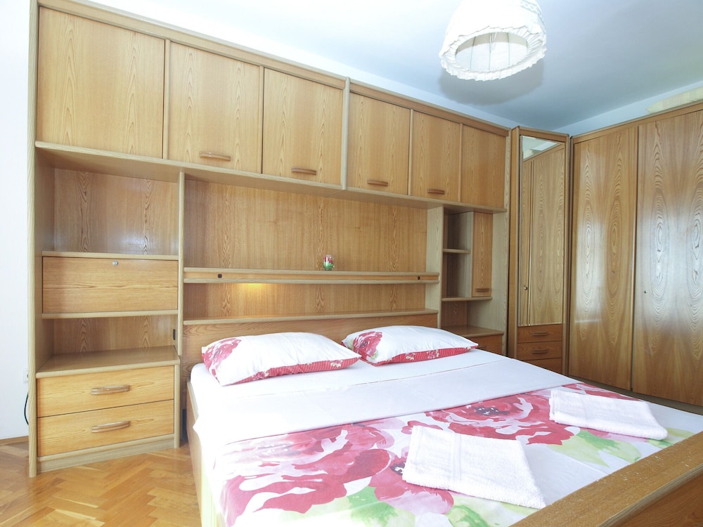 Apartment Anica 770