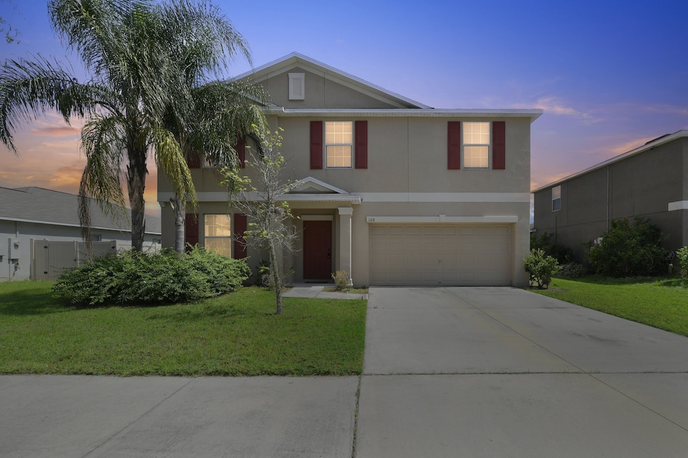 Spacious Getaway Near Apollo Beach 5 Bedroom Home