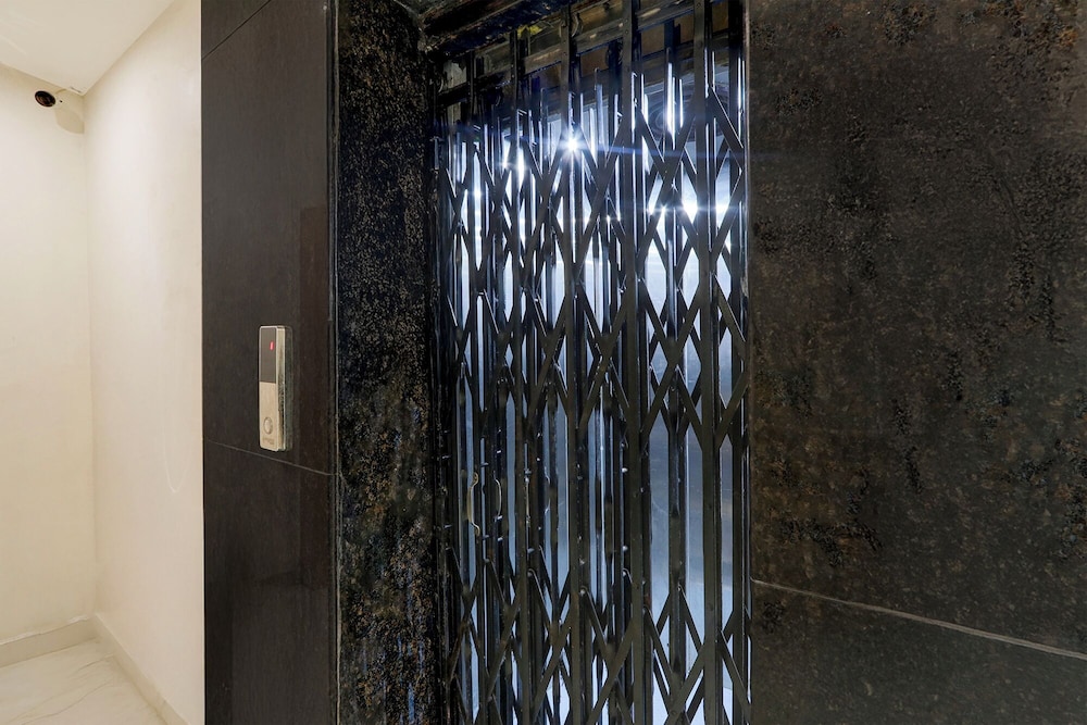 Fabhotel Silver Cloud