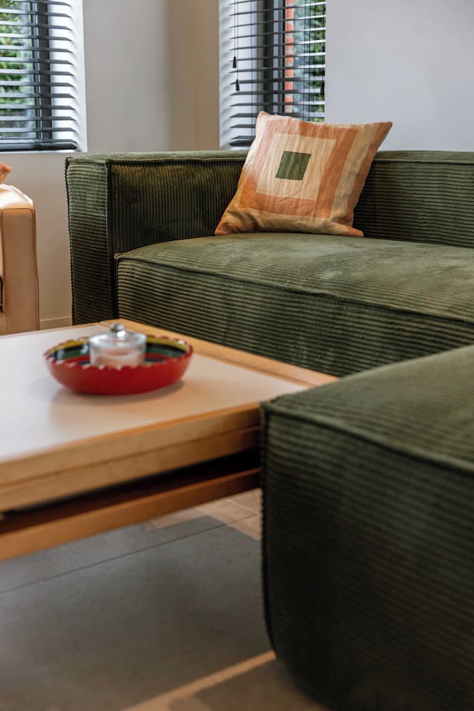 Charming Chic Stay With Garden Views Parking