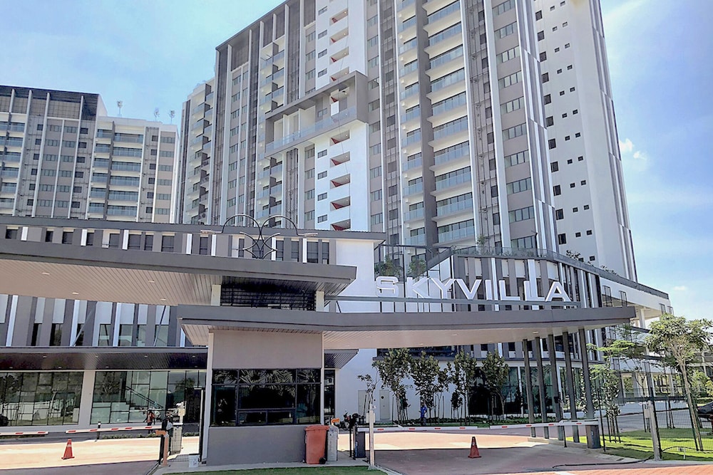 SkyVilla D'island Puchong by BeeStay photo 1