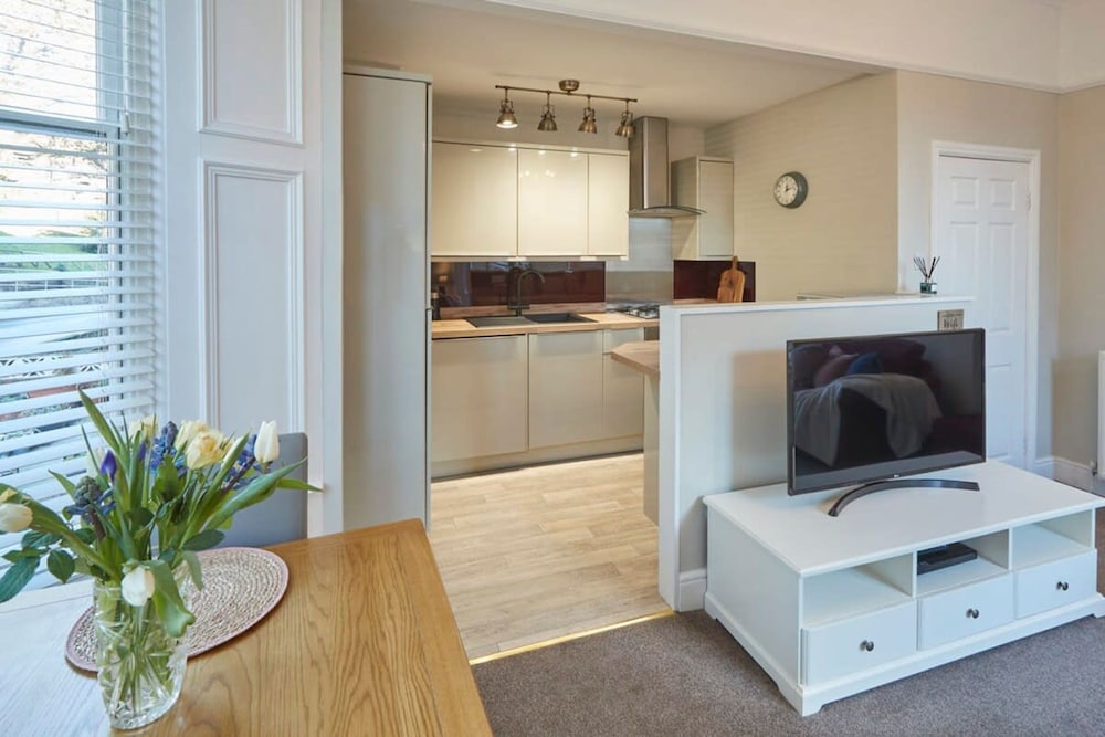 Host Stay Sandpiper Apartment
