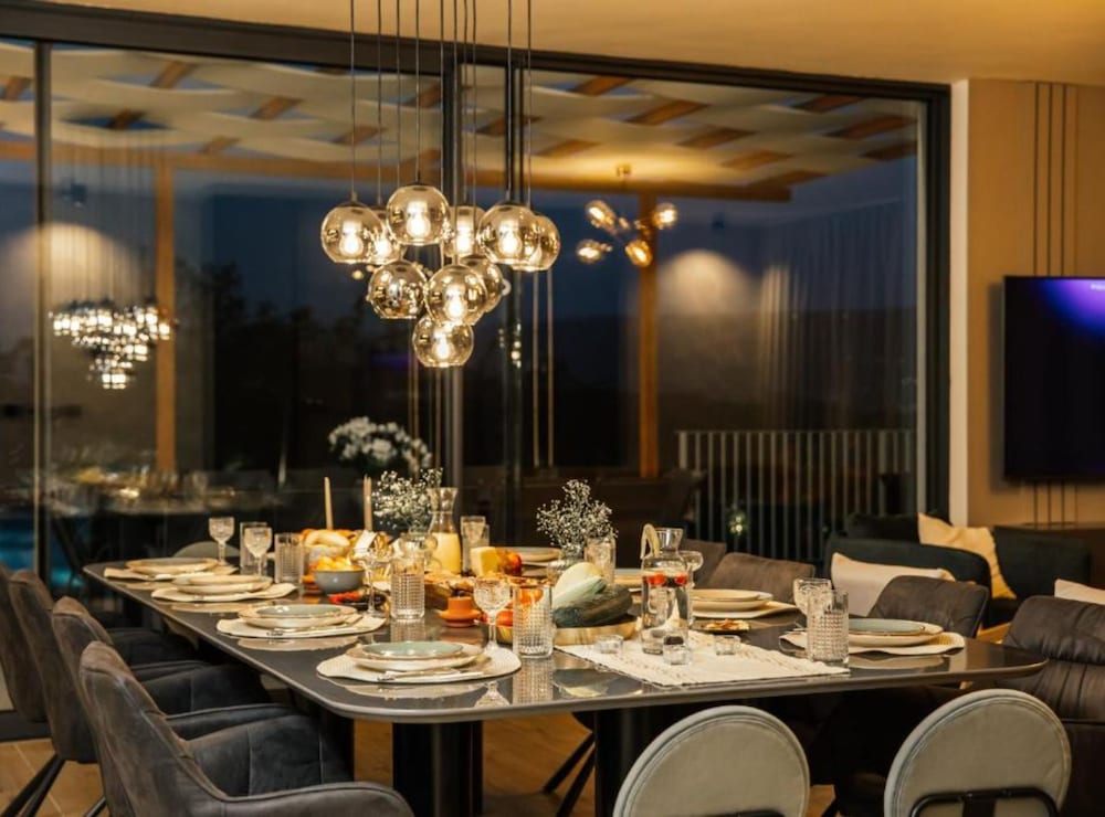 Luxury Villa Lara with Heated Pool, Hot-Tub and Sauna