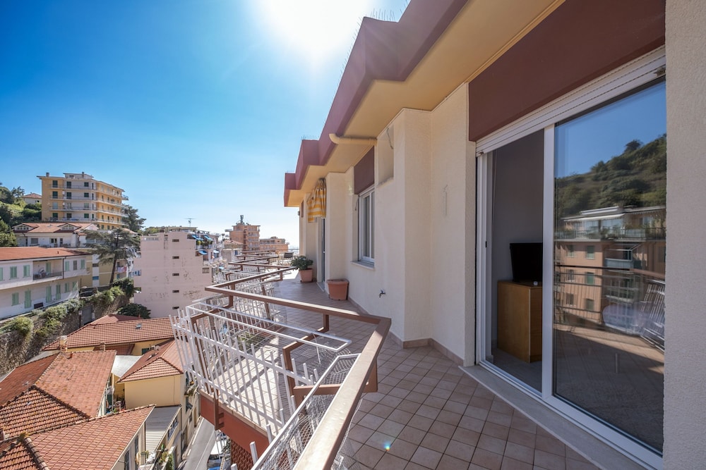 Penthouse Seaview by Wonderful Italy