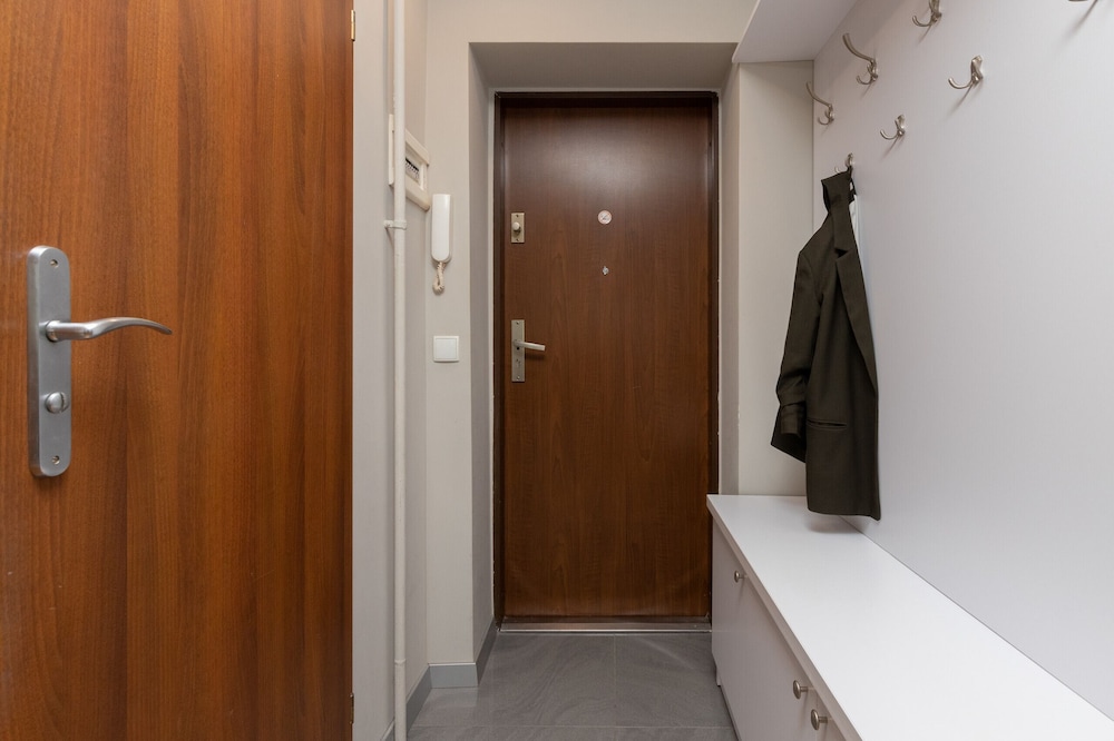 Malczewskiego Apartment by Renters view 2