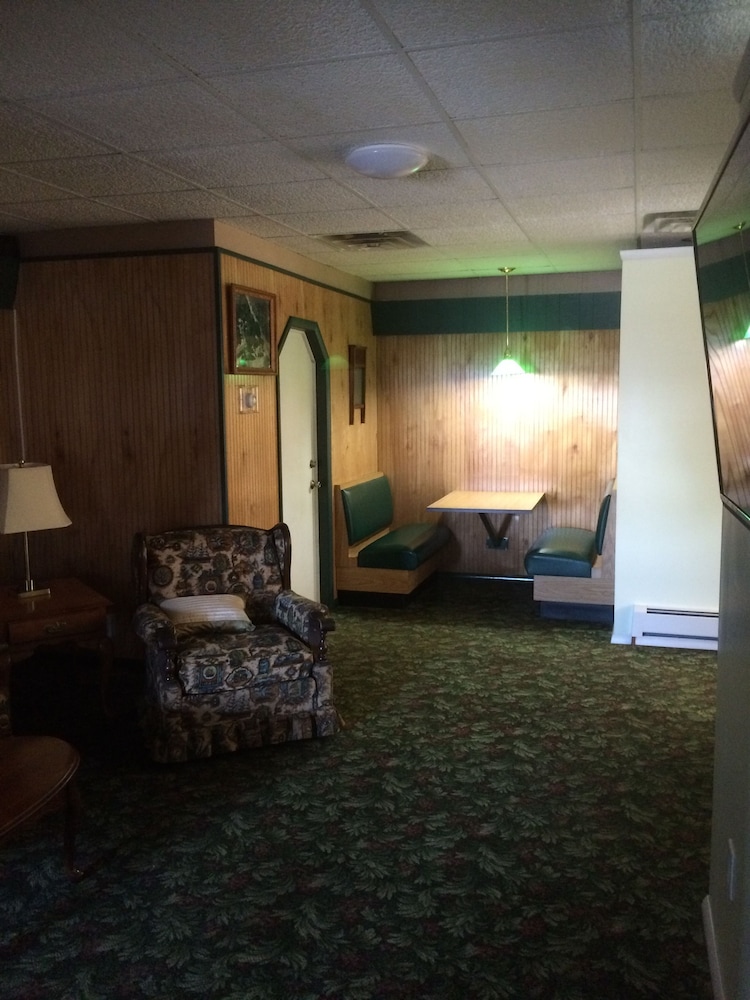 The Evergreen Motel