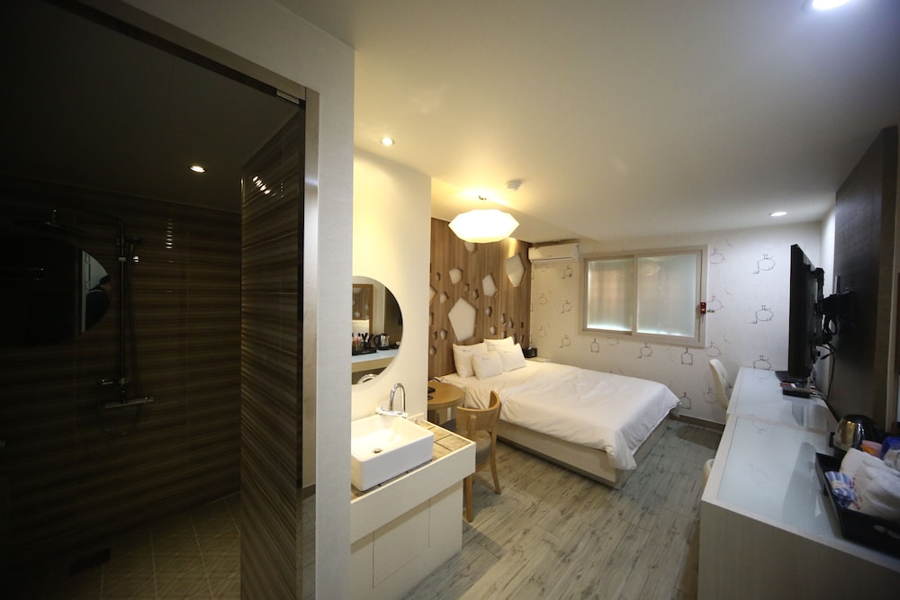 Hotel JUNE Haeundae 5