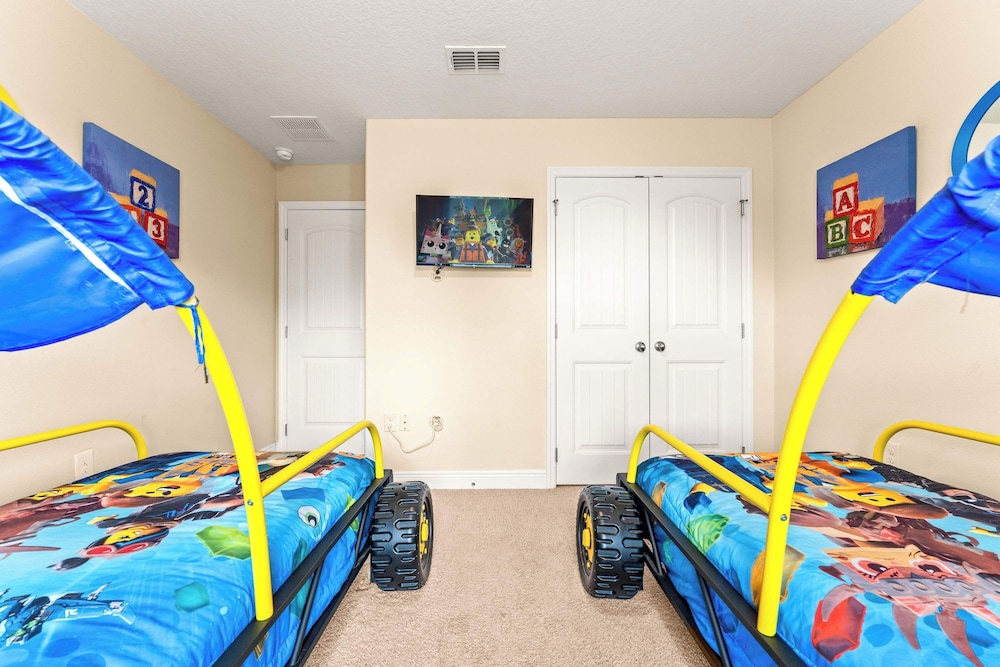 Solterra Bliss - Resort Stay for 13 w/ Pool, Hot Tub & Game Room