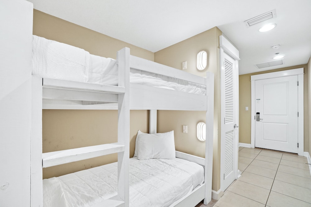 Grand Panama Beach Resort by Panhandle Getaways