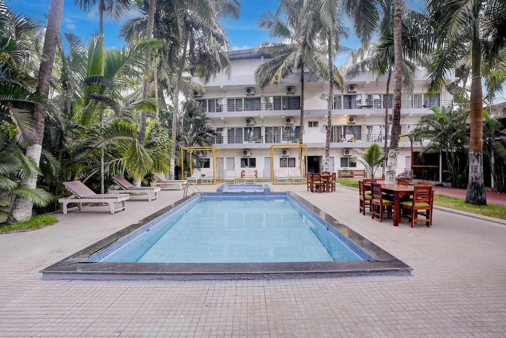 Fabhotel Bay Breeze