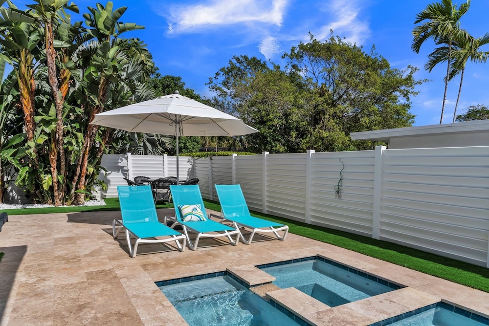 Sandcastles & Sunshine At Towering Palms Of Wilton Manors 3 Bedroom Residence by RedAwning - Image 5