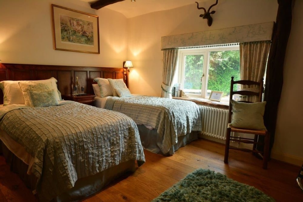Busfeild Arms view 3