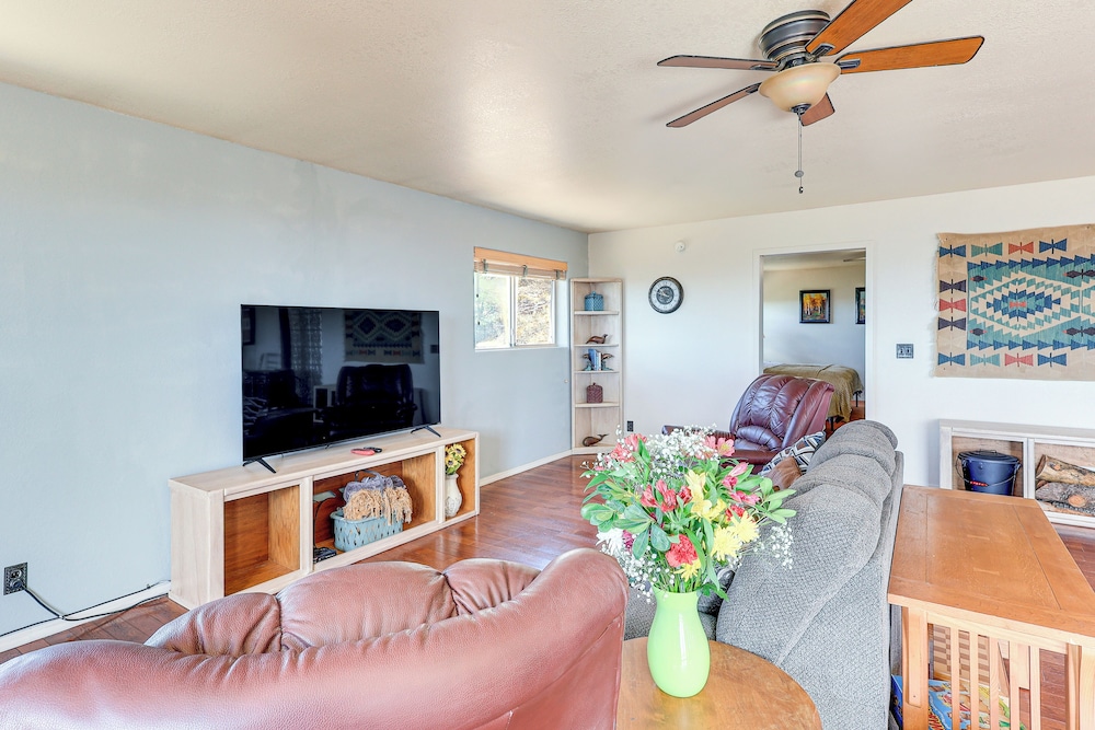 Panoramic Vistas & Pergola: Silver City Escape!
