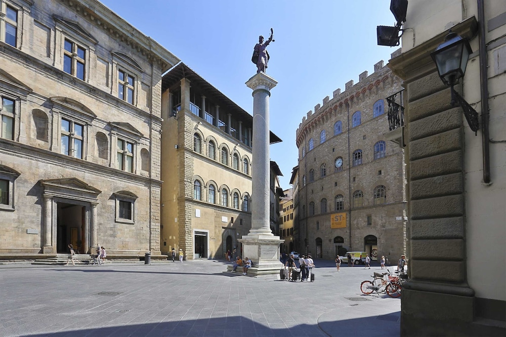 Short-let Florence Apartment Parione photo 4