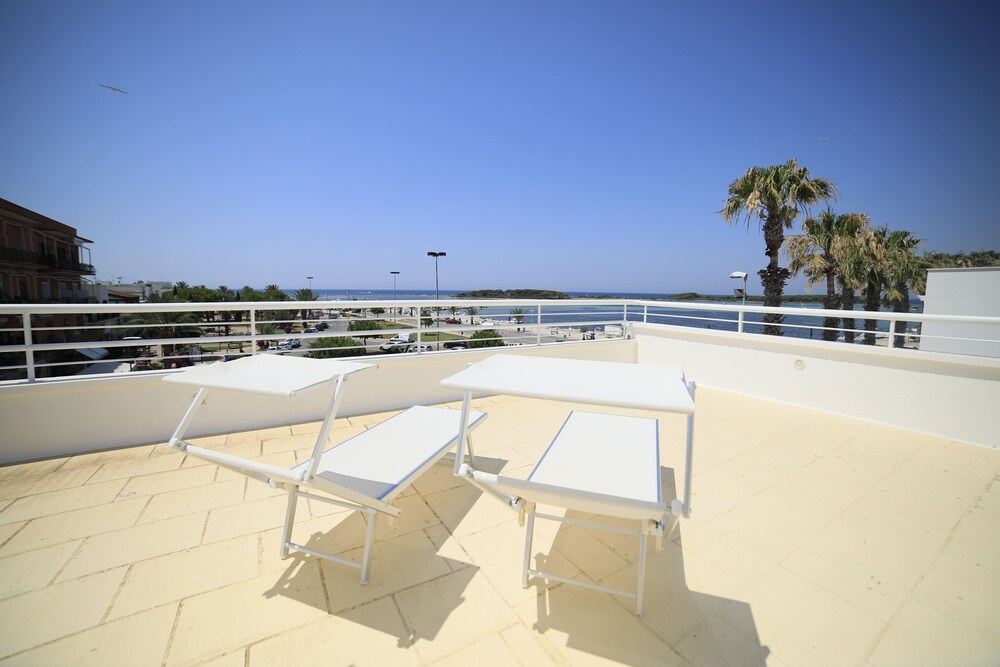 Riviera Luxury Rooms