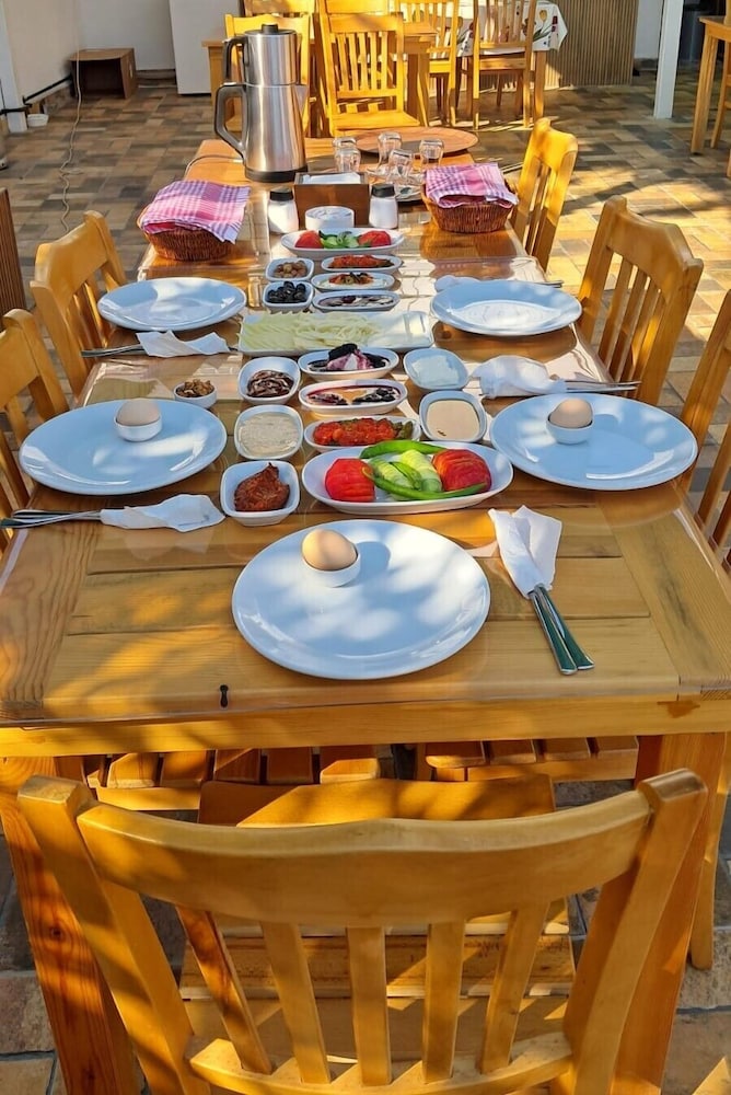 Armola Pansiyon Cafe