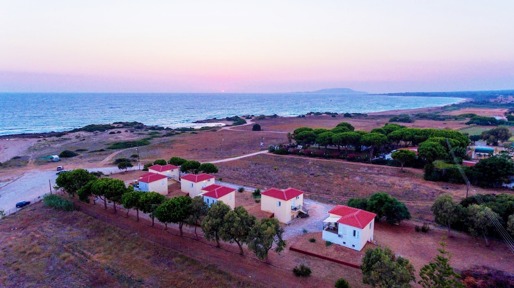 Romanos Beach Villas