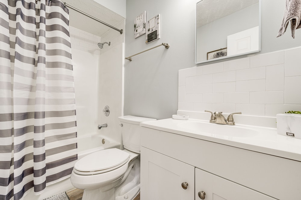 5 Mi to Fort Moore: Quiet Columbus Home w/ Yard