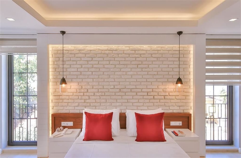 Lale Hotel - Image 12