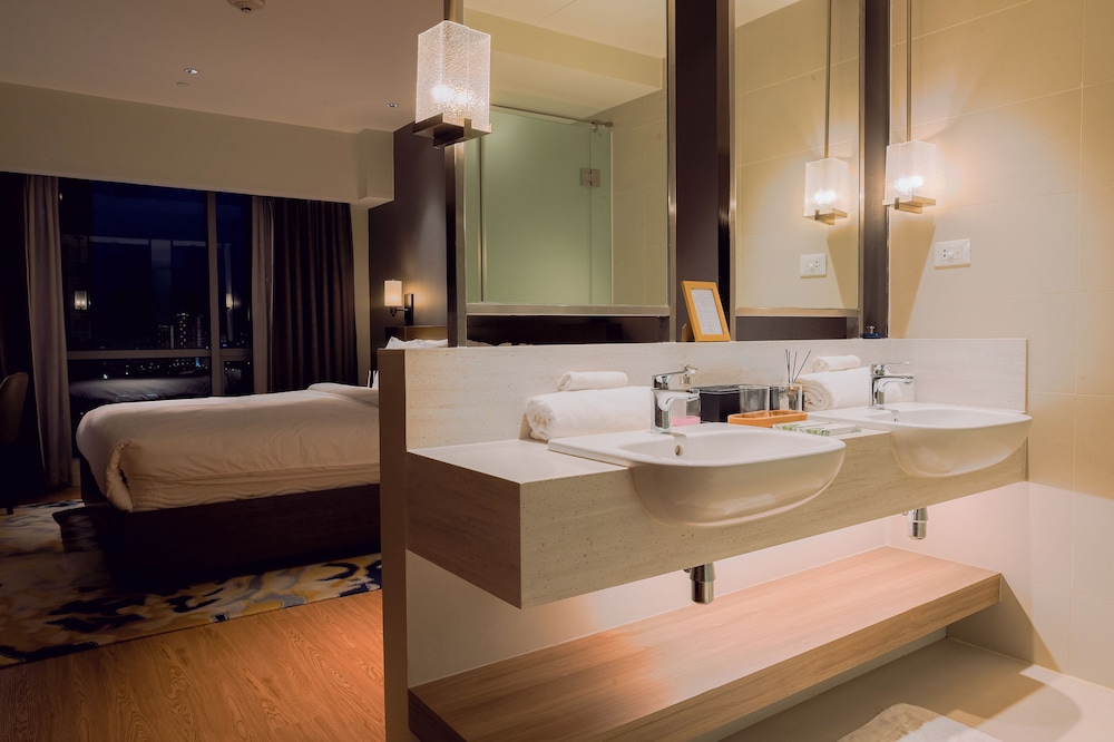 Hotel Residences at Acqua