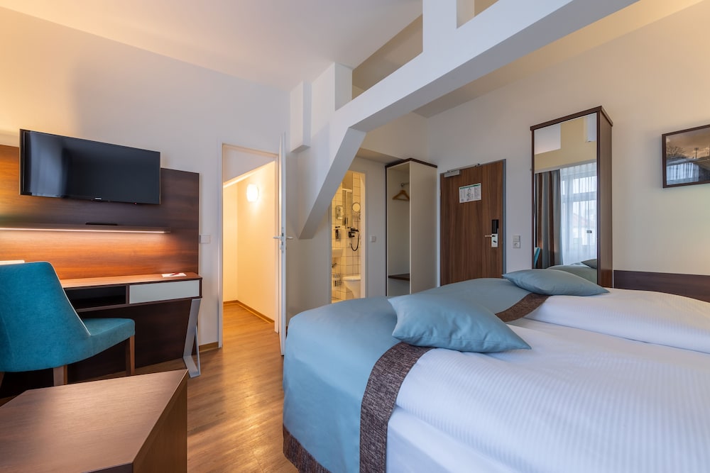 Frankfurt Vacations - Trip Inn Messe Westend - Property Image 38