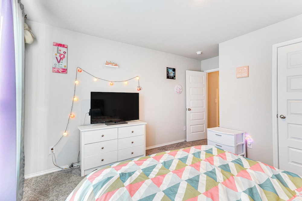 OKC Area Home: 22 Mi to Downtown