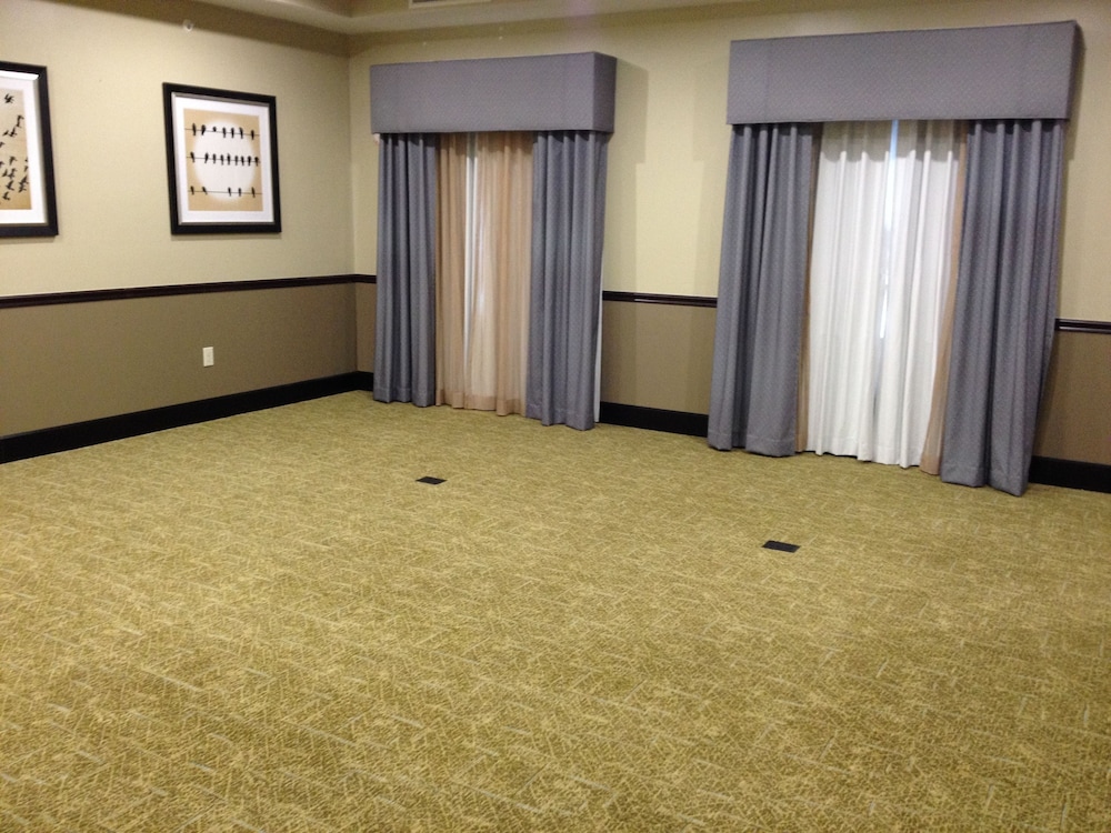 Staybridge Suites Schererville by IHG