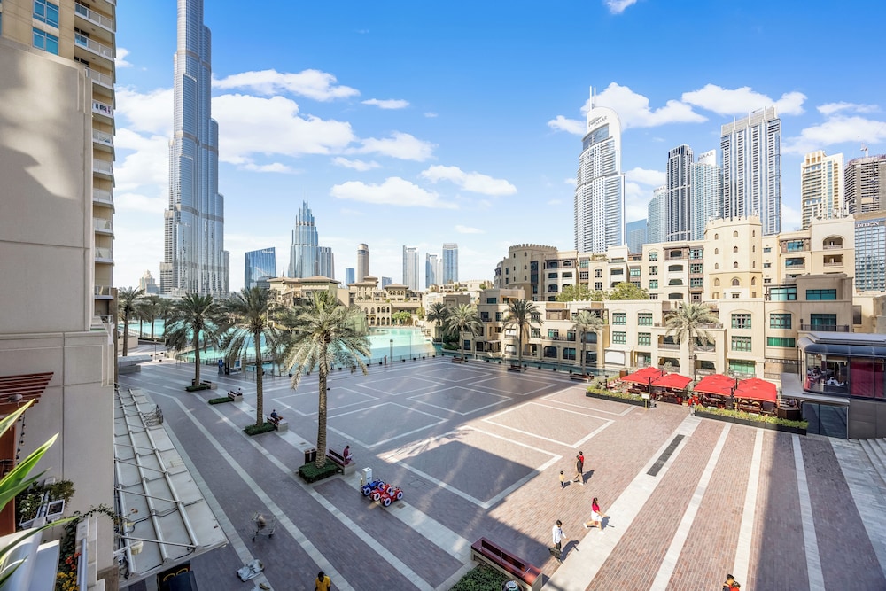 Durrani Homes - Azure 2BR with Burj Khalifa and Fountain View