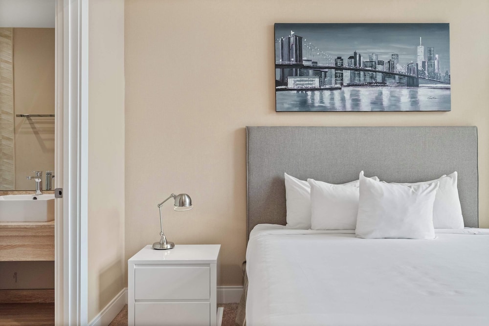 Minutes to Disney Chic Dream Villa With Stunning Patio and Resort Perks