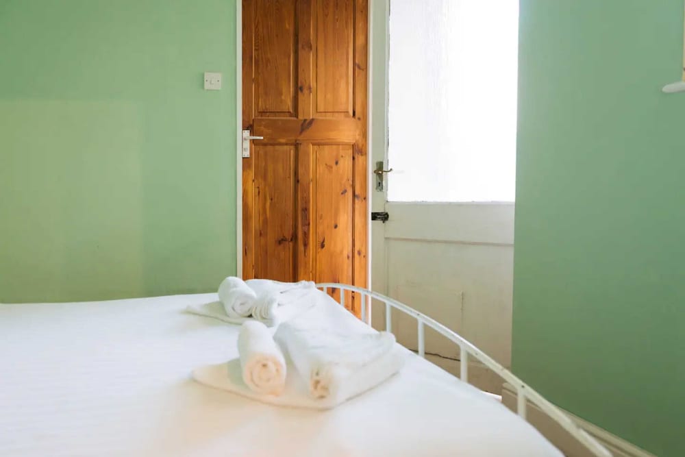 Peaceful 1BD Flat With Private Garden, Brighton! view 3